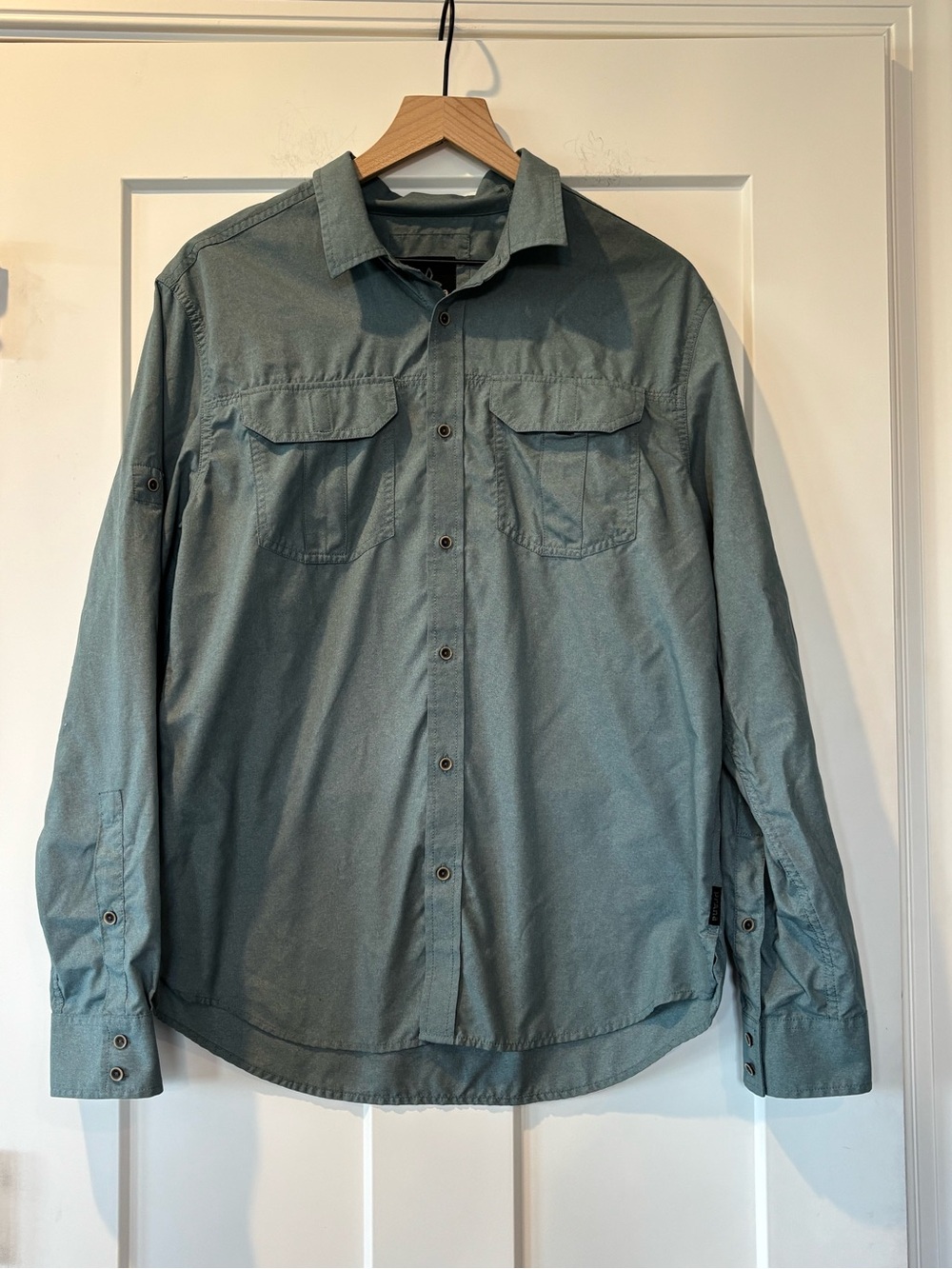 Prana Men's Button-Up Shirt Roll Tab Long Sleeve Size M Outdoors Hiking Green
